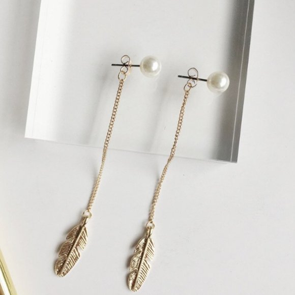 Boho Pearl Feather Dangle Gold Indie Earrings - Picture 5 of 6